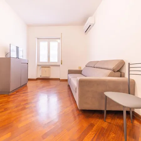 Appartamento Easy Host Casa Numitore